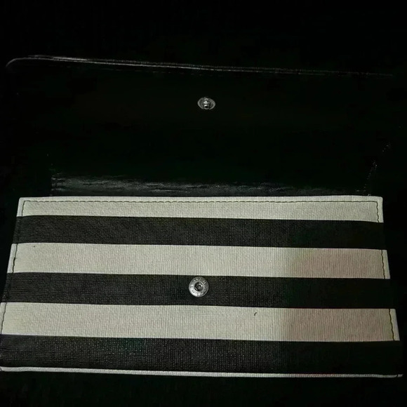 Wallet - Picture 5 of 6